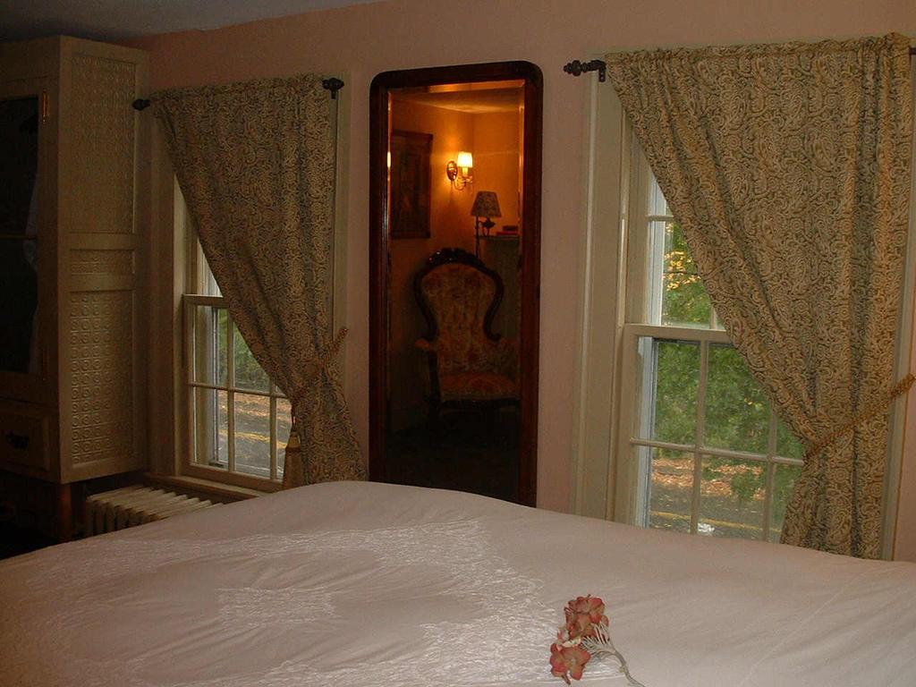 Bushnell House 웨스트브룩 객실 사진